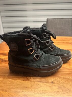 Sorel Black Suede Lace-Up Ankle Snow Boots